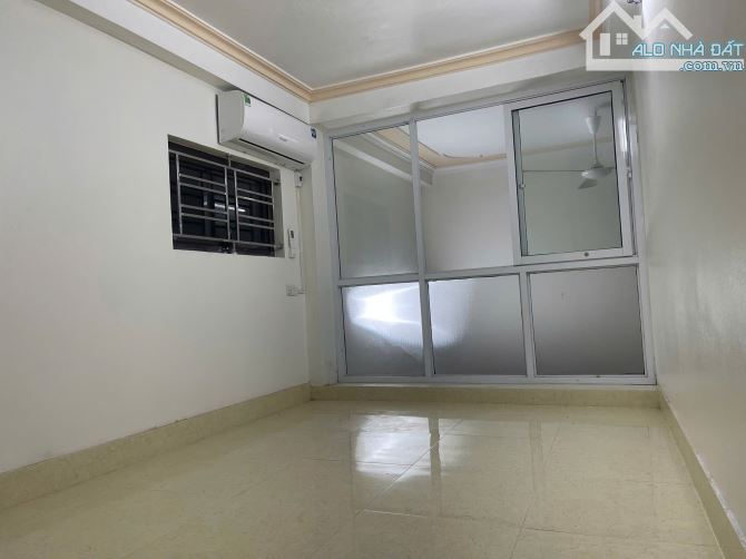 Nhà 3 tầng ngõ đường Trần Huy Liệu giá hợp lý - 5