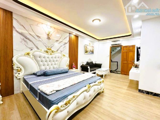 SIÊU PHẨM 5 TẦNG FULL NỘI THẤT CÓ THANG MÁY NGAY NGÃ TƯ TRẦN QUANG DIỆU, LÊ VĂN SỸ - Q.3. - 5