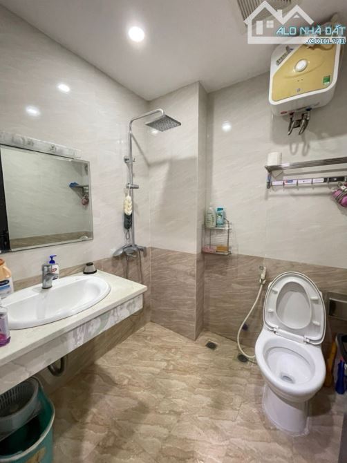 CẦN BÁN CĂN NHÀ QUÁ ĐẸP BỒ ĐỀ, NHÀ 58M2, DÂN XÂY, 04 TẦNG, 04 PHÒNG NGỦ, GIÁ 9.X TỶ - 6