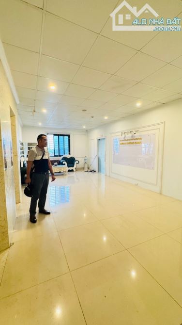 Tòa Nhà Văn Phòng 6 Tầng + 1 Tầng Hầm, LÔ GÓC, ĐƯỜNG 15M, 255M2 Vị Trí Kim Cương LONG BIÊN - 6