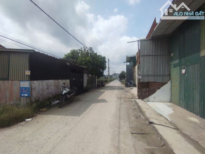 Cho thuê kho đường Đại Lộ Thăng Long, Hoài Đức, HN. DT 800m, cao 7m có điện 3fa. Giá 24tr/ - 6