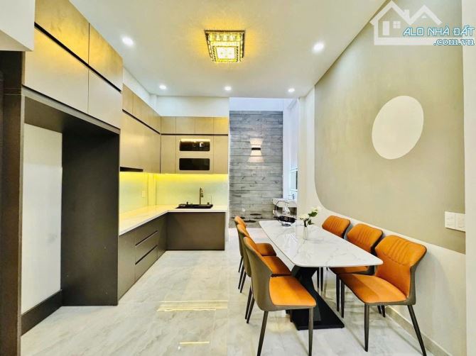 CẦN BÁN GẤP NHÀ LÊ THỊ BẠCH CÁT,P11,Quận 11-Giá:4tỷ890/56,7M2(4,2X13,5)-Sổ đẹp - 6