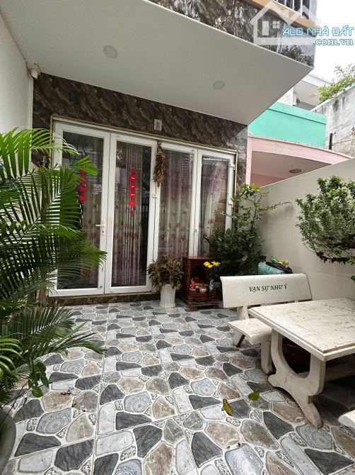 Bán Nhà Hẻm 4M Sát  Huỳnh Tấn Phát Gần Cầu Tân Thuận Dt 85M2 Có Sân Trồng Cây Giá Sốc 6Tỷ5 - 6