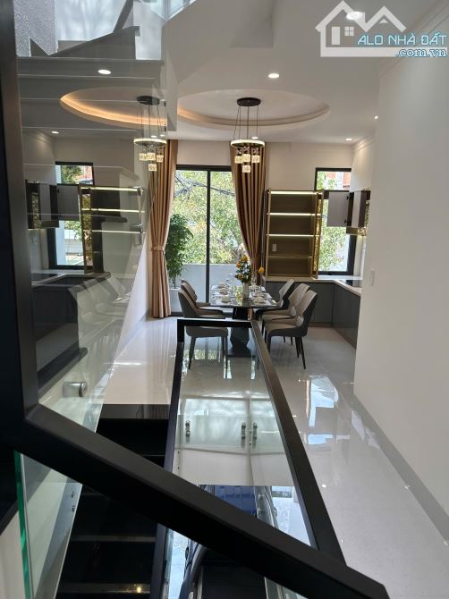 Nhà 2 mê full nội thất đường Cù Chính Lan - 6