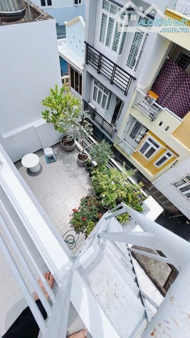 BÁN NHÀ KHU VIP ĐƯỜNG SỐ QUẬN 4 XE HƠI ĐỖ CỬA 3 TẤM DT 4*8 GIÁ 8 TỈ TL VỊ TRÍ XỊN - 6