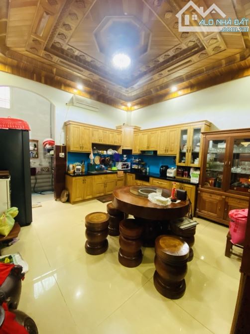 Nhà 5 tầng FULL NỘI THẤT đường LÊ VĂN KHƯƠNG phường THỚI AN Q12 dt 80m2 (4,5mx17m) Hẻm 6m - 6