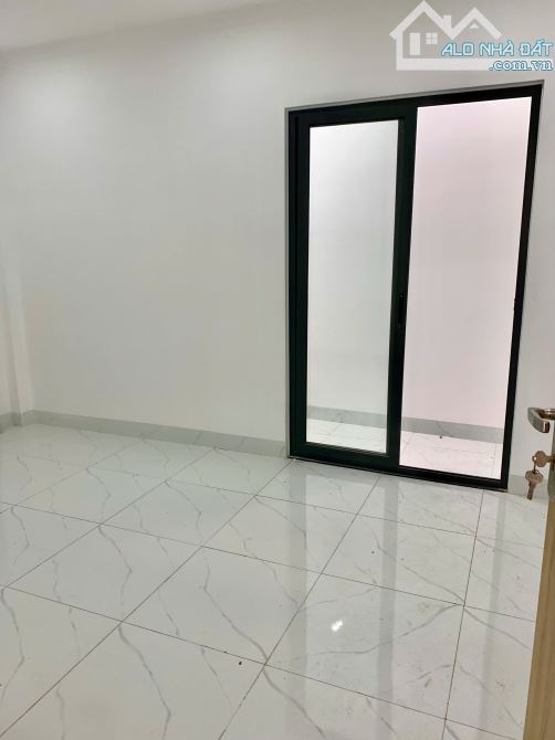 BÁN NHÀ GÁC LỬNG GẦN CÂY XĂNG ĐỨC HƯNG - GIÁP PHƯỜNG TÂN PHONG - 1ty690 - 6