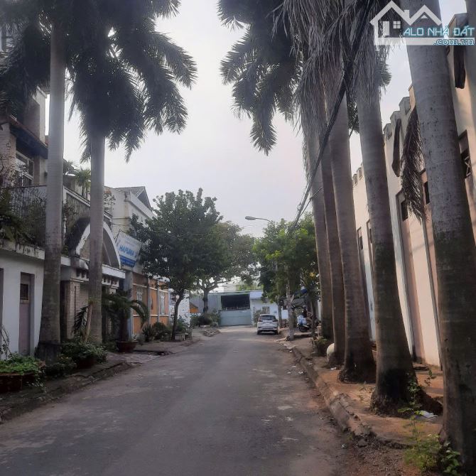 Bán nhà 1 đời chủ, khu phân lô Nam Long Hà Huy Giáp, quận 12, căn góc đường 16m, DT 460m - 6