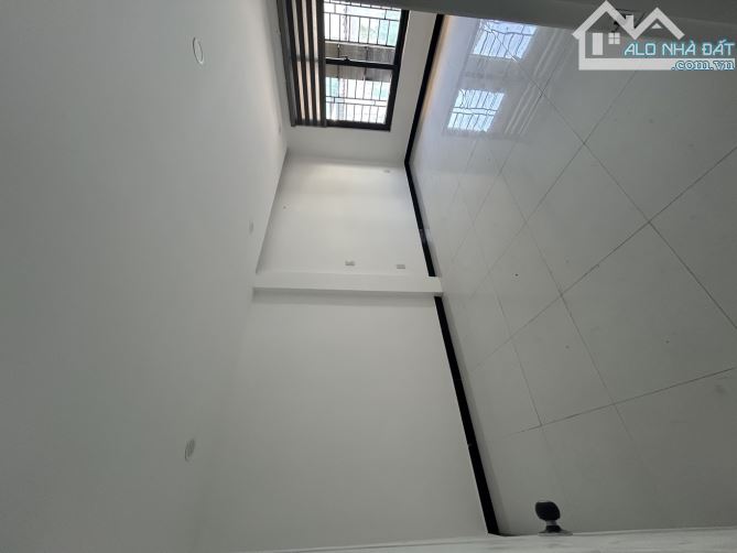 🎉🎉🎉🎉🎉   BÁN NHÀ 3 tầng k3m cách đường Huỳnh Ngọc Huệ 30m - 6