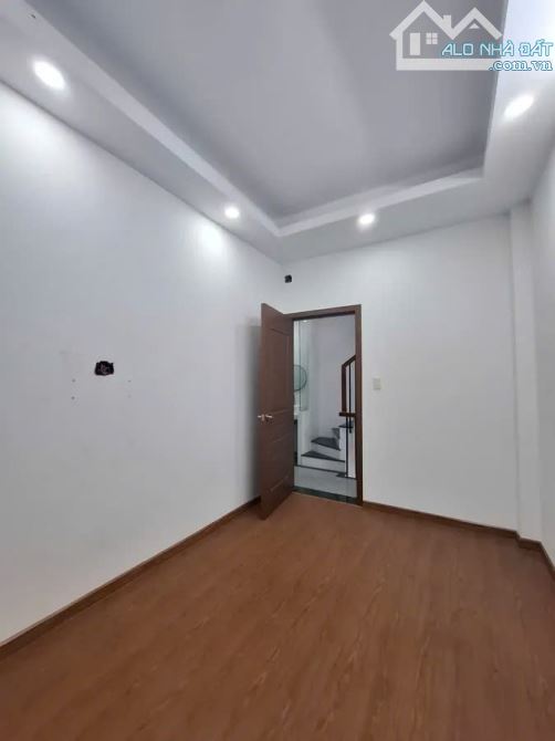 MT Lê Sát, 4 tầng mới, ngang 5.3m, Ở và KD đỉnh, giá 8.35 tỷ TL - 6