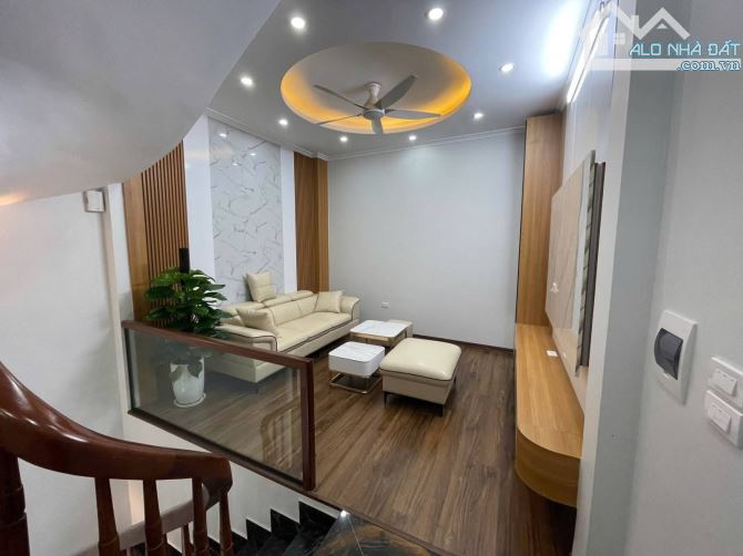 Bán nhà Vân Trì, Bắc Từ Liêm, 40m2, 5 tầng, mặt tiền 3.9m , giá 6.95 tỷ - 7