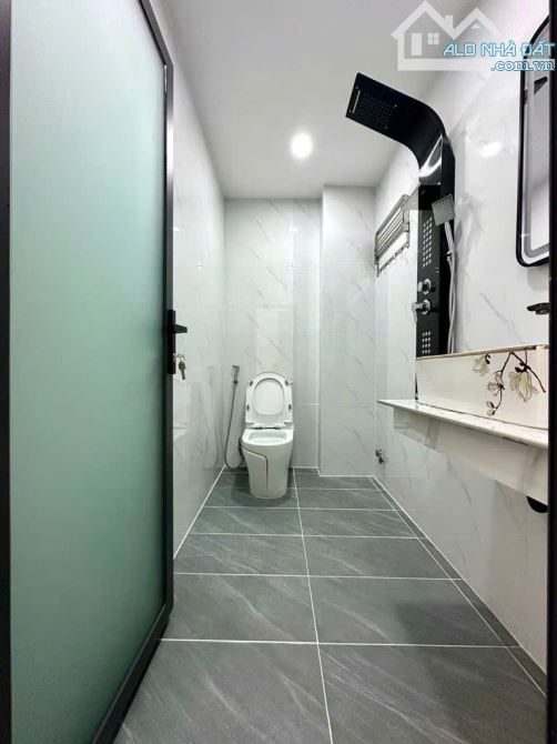Nhà mới Ở Ngay Hẻm Xe Hơi – 4m x 19m – 5 Tầng đep lung linh – Thạnh Lộc – Giá 6.8 Tỷ TL - 7