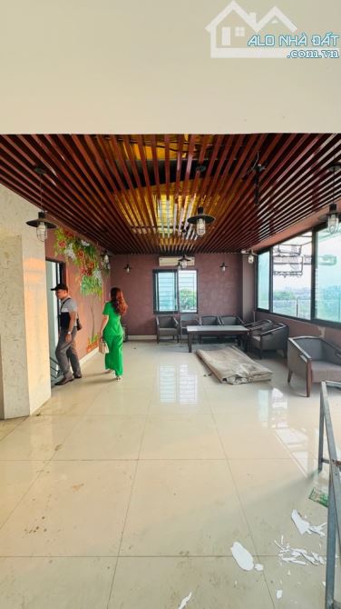Tòa Nhà Văn Phòng 6 Tầng + 1 Tầng Hầm, LÔ GÓC, ĐƯỜNG 15M, 255M2 Vị Trí Kim Cương LONG BIÊN - 7