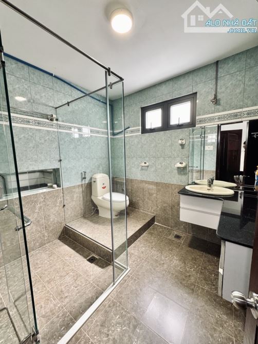 Cần Bá.n gấp biệt thự mini Vạn Kiếp, Bình Thạnh, 95m2, ngang h.iếm 7.2m, hẻm xe hơi, 3 căn - 7