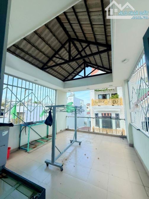 Bán nhà 4 tầng đẹp, 42m2 (4x11), HXH Gần Văn Cao, Nguyễn Sơn, Giáp Tân Phú - Chỉ hơn 5 tỷ - 7