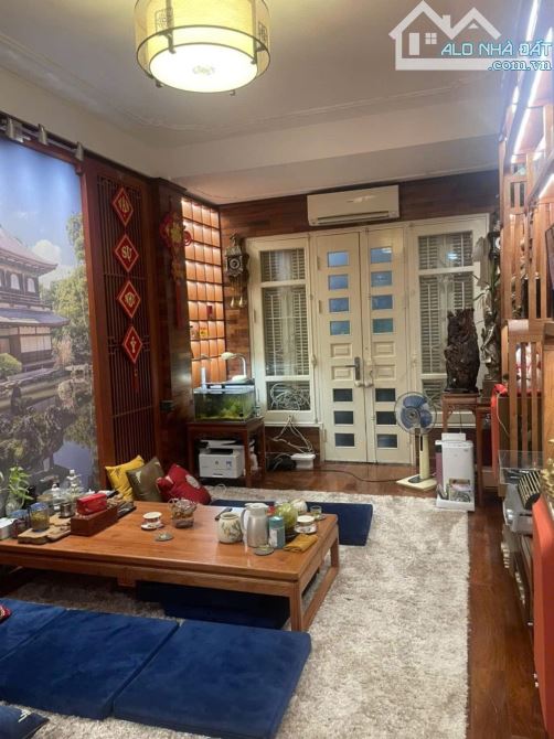 PHÂN LÔ Ô TÔ TRÁNH - NGUYỄN CHÍ THANH - 50M2 - 6T THANG MÁY - 2 THOÁNG - KINH DOANH - 7