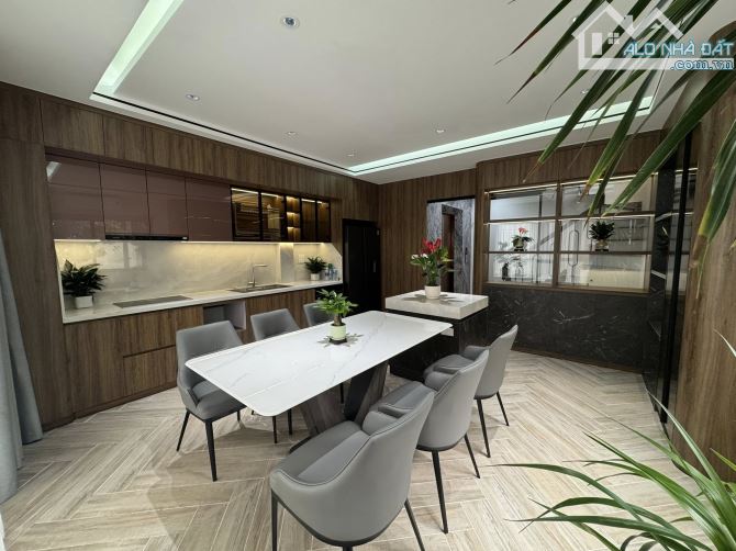 Gara ô tô 6T thang máy Phố Trạm gần cầu Vĩnh Tuy hơn 11 tỷ full nội thất ở ngay - 7