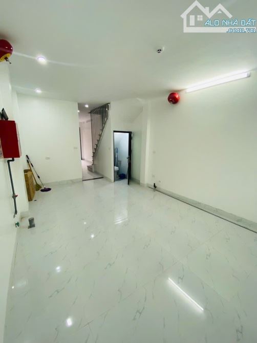 CẦN BÁN NHÀ DÒNG TIỀN ĐỨC DIỄN LÔ GÓC THANG MÁY THU NHẬP TỐT 6 T 8 PHÒNG 9.8 TỶ - 7