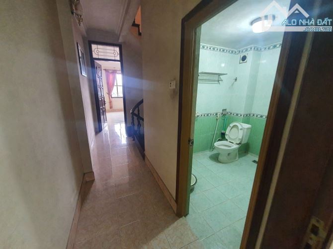 Cho thuê nhà riêng phố Chùa Hà - Cầu Giấy - DT 55m2 - 5 phòng ngủ - giá chỉ 18 triệu/tháng - 7