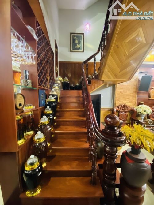 Nhà 5 tầng FULL NỘI THẤT đường LÊ VĂN KHƯƠNG phường THỚI AN Q12 dt 80m2 (4,5mx17m) Hẻm 6m - 7