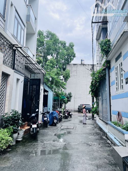 Cần bán gấp nhà 3 tầng khu phân lô,hẻm xe tải nhỏ,54m2 giá chỉ 5,5 tỷ,sổ Hồng riêng