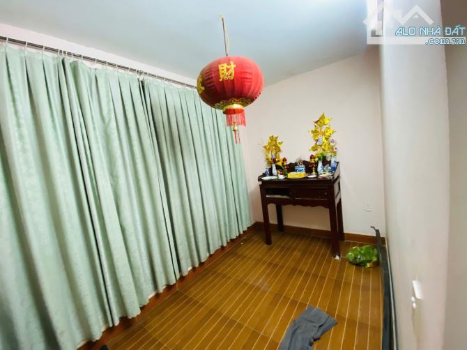 Hàng nóng phố Nguyễn Tường Loan nhanh còn chậm hết - 7