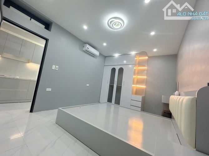 CĂN HỘ TẬP THỂ TẦNG 1 - TÔN ĐỨC THẮNG - ĐỐNG ĐA - DTSD 80M2 - KINH DOANH ONLINE TỐT - 7
