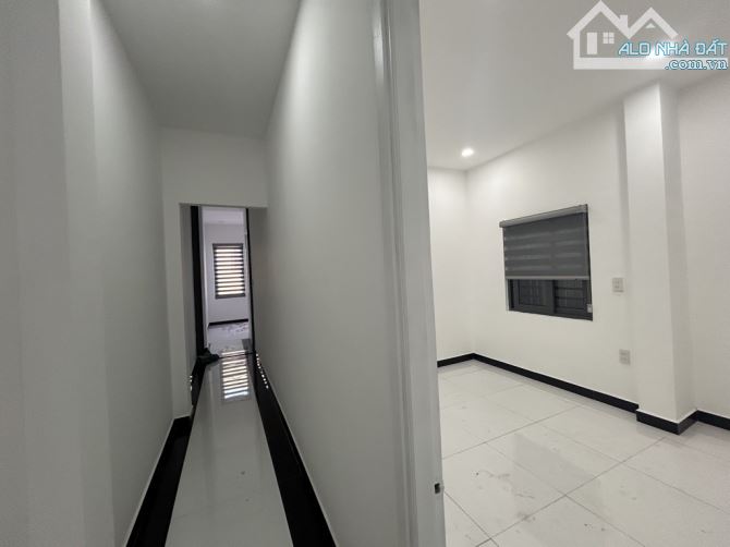 🎉🎉🎉🎉🎉   BÁN NHÀ 3 tầng k3m cách đường Huỳnh Ngọc Huệ 30m - 7