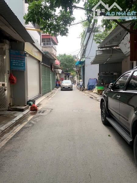 NHÀ ĐẸP - 38M - 5 T - MT4,7M - PHỐ TRẠM - LONG BIÊN  - NGÕ NÔNG RỘNG -TIỆN ÍCH NGẬP TRÀN - 7