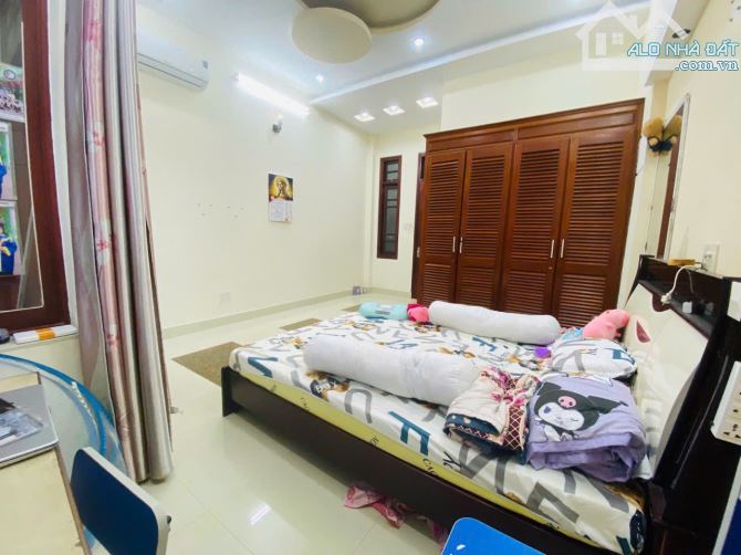 🌈 NHÀ 3 TẦNG DT KHỦNG ĐINH TIÊN HOÀNG, HẢI CHÂU 💰 Giá chỉ: 5 tỷ x nhỏ xinh - 8