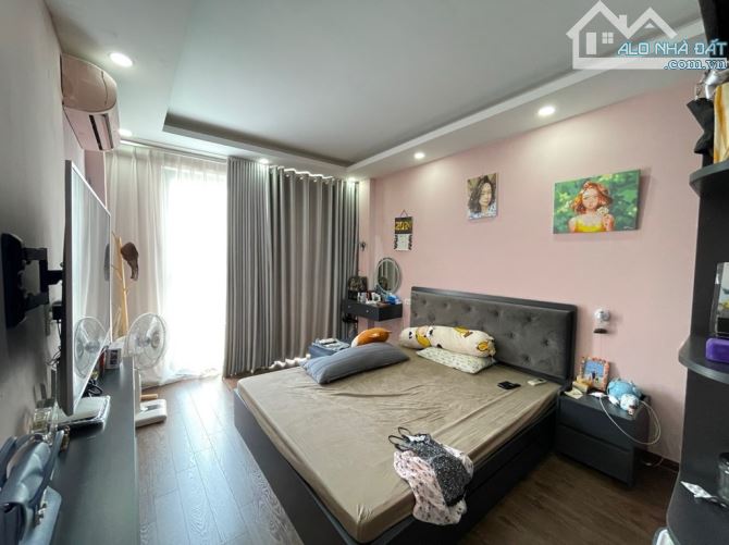 CẦN BÁN CĂN NHÀ QUÁ ĐẸP BỒ ĐỀ, NHÀ 58M2, DÂN XÂY, 04 TẦNG, 04 PHÒNG NGỦ, GIÁ 9.X TỶ - 8