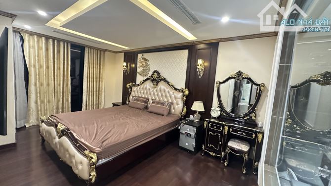 Cho thuê căn hộ 3 ngủ rộng nhất HC Golden City Bồ Đề Long Biên, 120m. Giá: 23 triệu - 8
