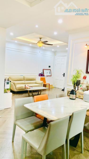 Cần bán căn hộ chung cư 100m2 vị trí vàng mặt phố Nguyễn Thị Định - Cực hiếm - 7