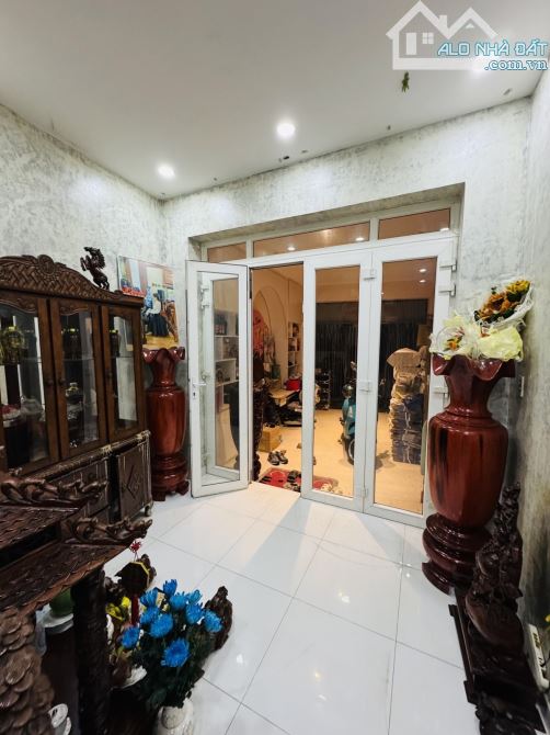 BÁN NHÀ 3 TẦNG, 2 MẶT HẺM Ô TÔ , GẦN 70m2, NGAY LÊ ĐÌNH CẨN NHỈNH 5 T - 8