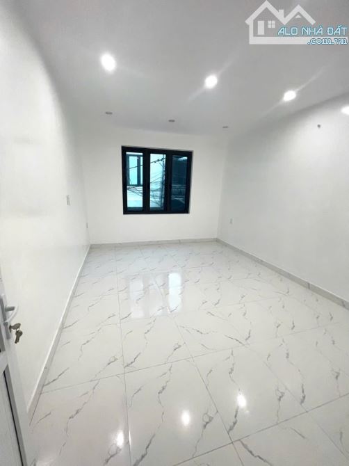 Siêu phẩm tuyến 2 cam lộ, Hùng Vương ô tô đỗ cửa- 64m2 sân cổng riêng - 2,86 tỷ - 8