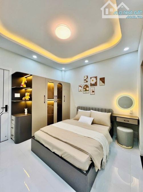 CẦN BÁN GẤP NHÀ LÊ THỊ BẠCH CÁT,P11,Quận 11-Giá:4tỷ890/56,7M2(4,2X13,5)-Sổ đẹp - 9