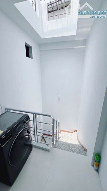 BÁN NHÀ KHU VIP ĐƯỜNG SỐ QUẬN 4 XE HƠI ĐỖ CỬA 3 TẤM DT 4*8 GIÁ 8 TỈ TL VỊ TRÍ XỊN - 9