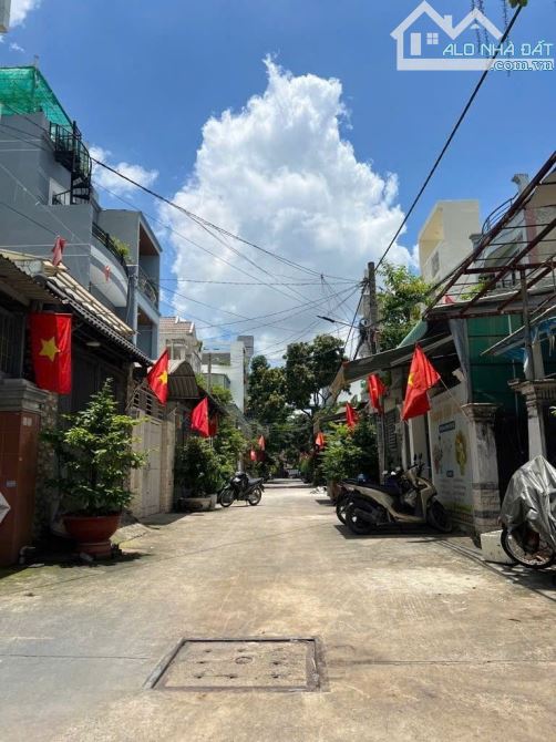 Nhà 1,5 tầng đường TRƯƠNG THỊ HOA, phường TÂN THỚI HIỆP, Q12, dt 80m2 (4mx20m), Hẻm Ôtô - 9
