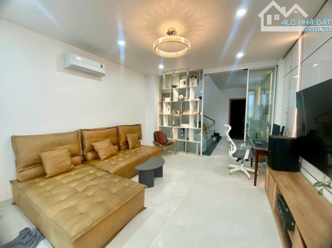 Siêu phẩm Tân Phú, Nhà 74m2, 4 tầng, để ô tô trong nhà, Giá 8.8 tỷ TL - 9
