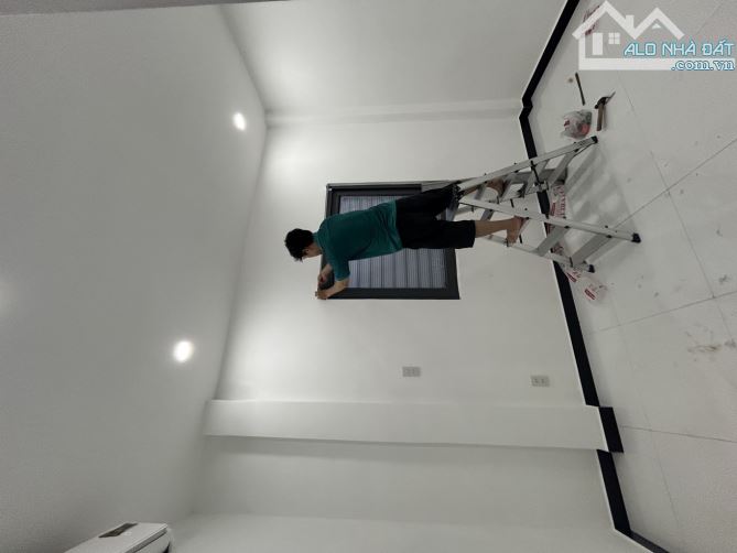 🎉🎉🎉🎉🎉   BÁN NHÀ 3 tầng k3m cách đường Huỳnh Ngọc Huệ 30m - 9