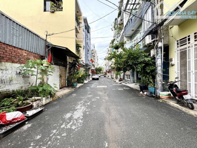 BÁN NHÀ MẶT TIỀN ĐƯỜNG NỘI BỘ PHAN VĂN TRỊ - HẺM Ô TÔ – 56M2, 3 TẦNG(3PN) – CHỈ 10.8 TỶ - 9