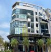 Cho Thuê Toà Văn Phòng Hiện Đại- Căn Góc Bát Nàn 2600m2 - Giá 450 Triệu