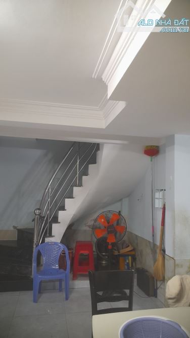 2.Bán Nhà Bình Tân, Đường Hồ Ngọc Lãm, An Lạc, 70m2, ngang 6m, chỉ nhỉnh 3 tỷ.
