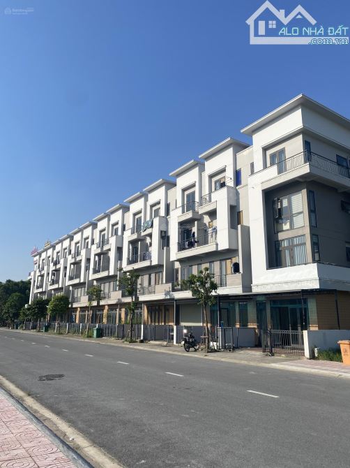 BÁN NHÀ PHỐ CENTA DIAMOND KĐT VSIP, TỪ SƠN, BẮC NINH - 75M2 - 5,8 TỶ