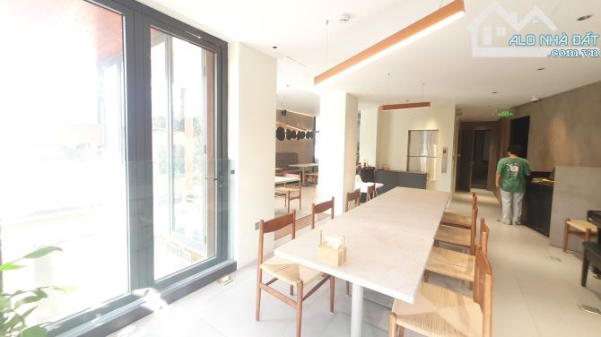 Siêu phẩm Lạc Long Quân  MT khủng 9.4m 115m² 8T Thang máy KD đỉnh Vỉa hè rộng 74 tỷ - 1