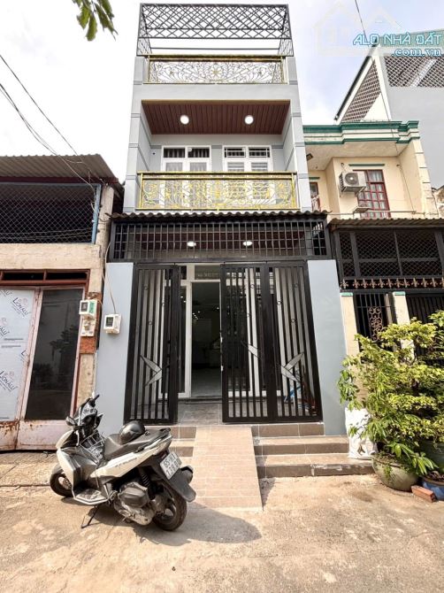 Nhà Mới 879// Hương lộ 2 - 4x16m 2 Lầu 3PN Hẻm 7m Thông - 2