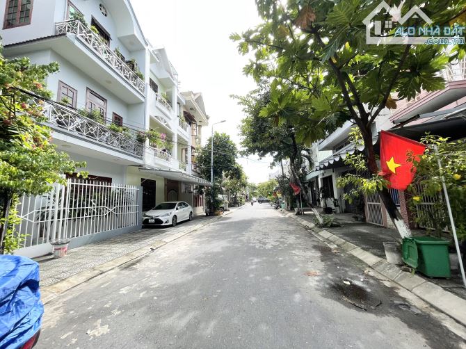 Bán nhà MTKD Gần Monarchy, Suncosmo Sơn Trà, 3 tầng, 65m2(6x11) nhỉnh 7 tỷ