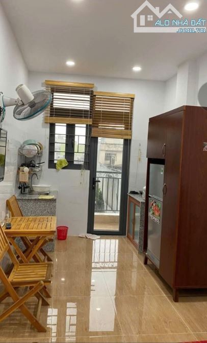 Hiếm có! Căn hộ dịch vụ đường Núi Thành (5.3x10m) 5 tầng thang máy - Chỉ 10.8 tỷ - 1