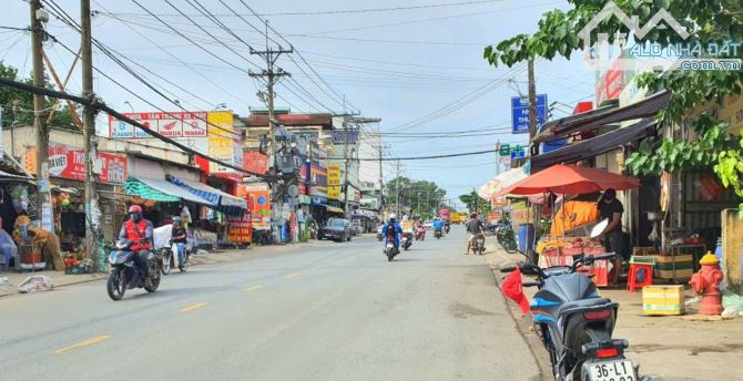 bán nhà mặt tiền Hoàng Hữu Nam, Quận 9 - DT: 156m2 ngang 4m - Giá 14 tỷ 500