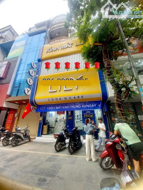Bán nhà mặt phố Cầu Giấy vỉa hè rộng, 2 thoáng, 70m2, 6.2m mặt tiền, 22 tỷ - 1